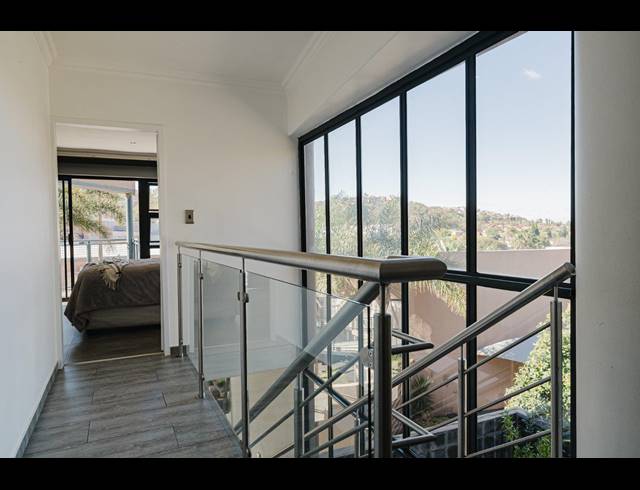 2 BEDROOM TOWNHOUSE FOR SALE IN BASSONIA